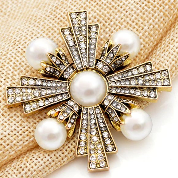 High End PEARL Maltese CROSS Rhinestone Brooch - Picture 2 of 8